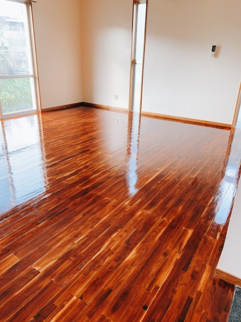 知らずに損していませんか？フロアコーティング一括見積り